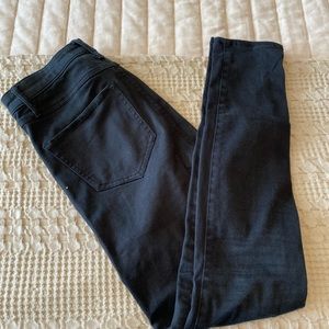 Abercrombie and Fitch black jegging a size 27